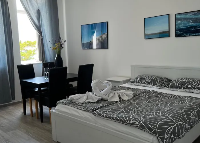 Baska Guest House *