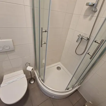 Daire Baska Guest House *