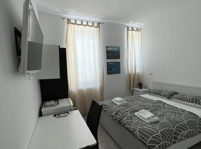 דירה Baska Guest House *