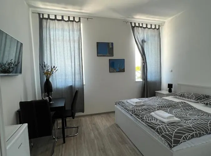 Baska Guest House דירה