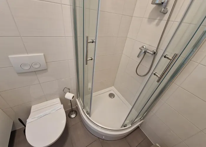 דירה Baska Guest House *