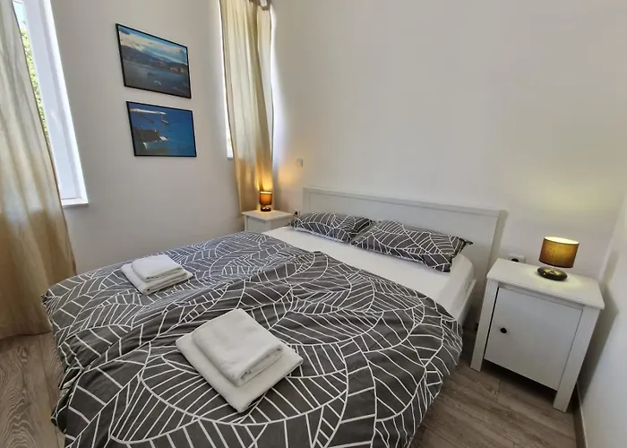 דירה Baska Guest House *