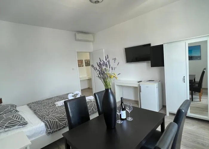 דירה Baska Guest House *